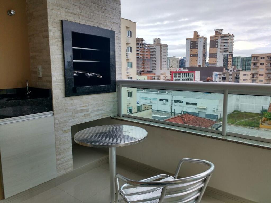 Edificio Piezzo De Mare Apartman Meia Praia Kültér fotó