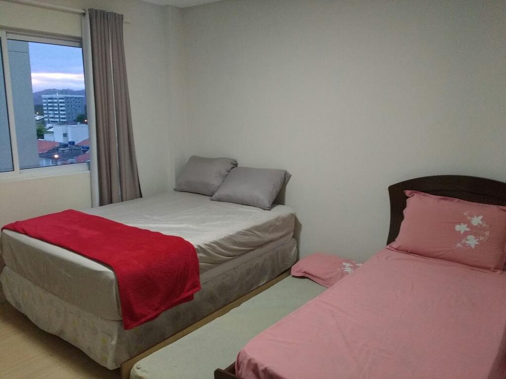 Edificio Piezzo De Mare Apartman Meia Praia Kültér fotó